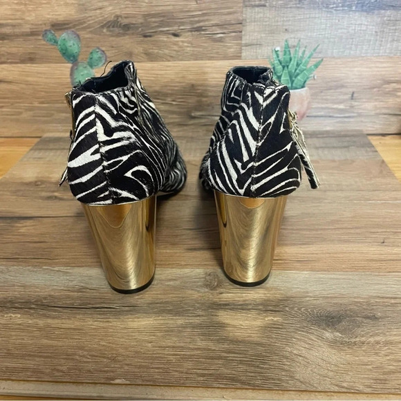 Dolce Vita Nimbus Calf Hair Bootie Black White Women Sz 8 gold heel - Picture 4 of 11